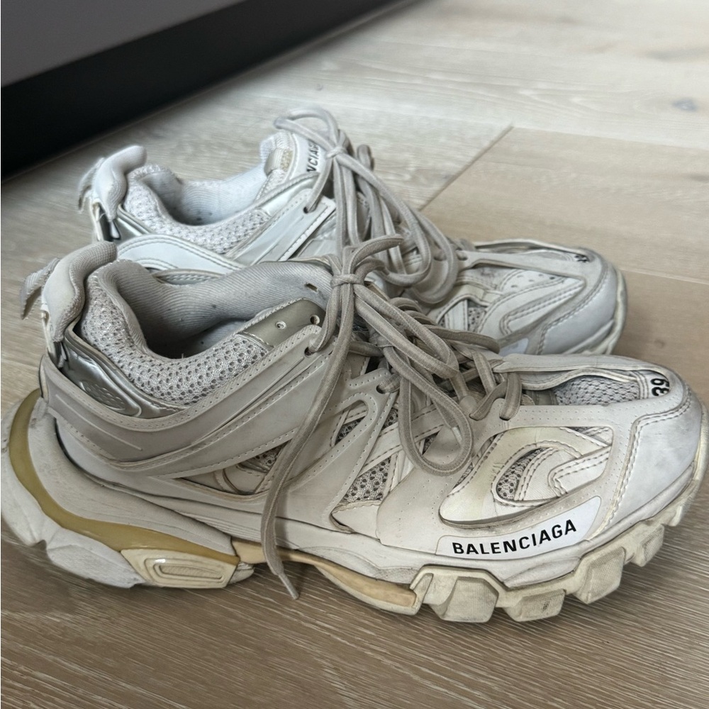 Balenciaga Women's Cream and Gray Sneakers